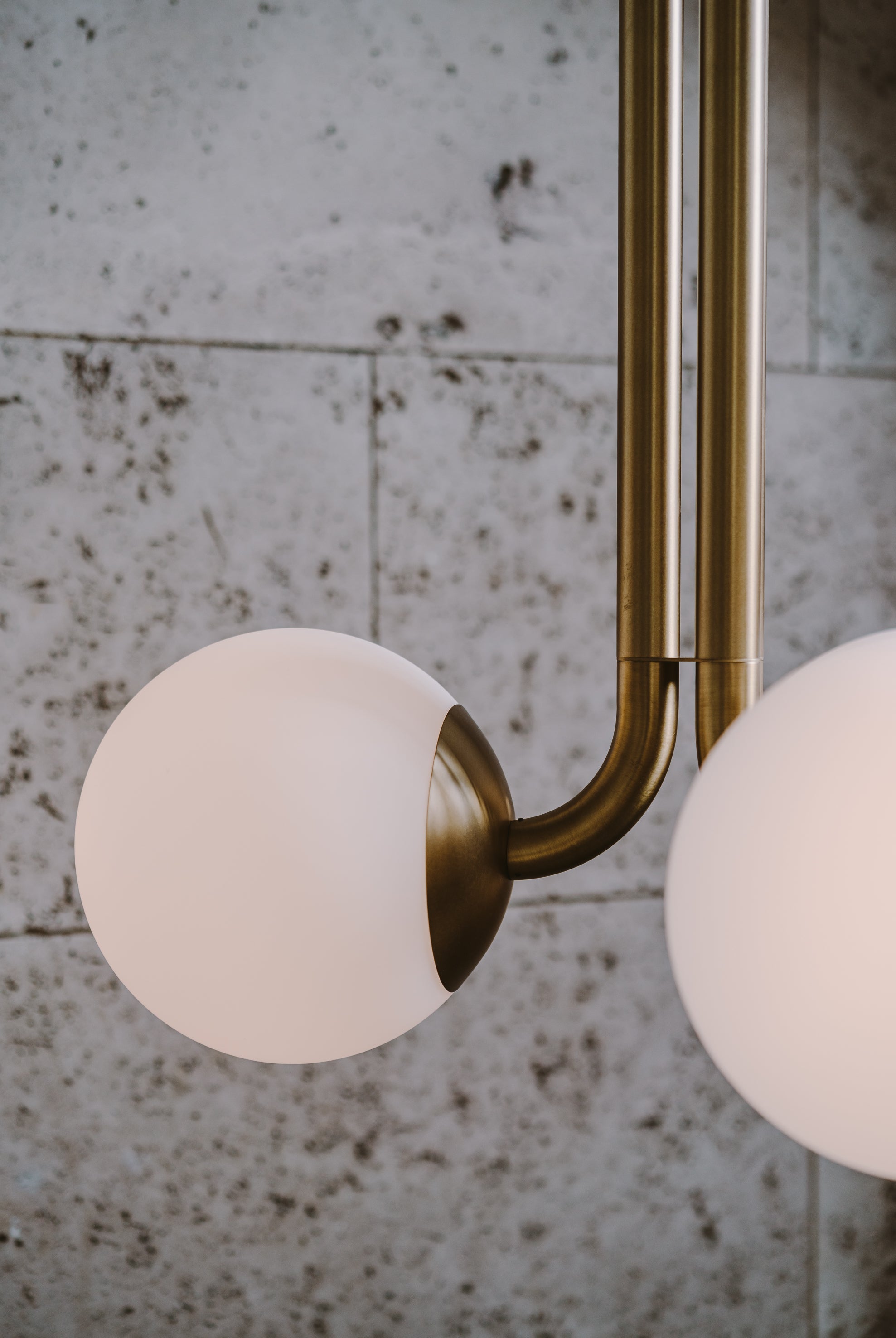 Schwung Tubular 700 Chandelier Burnished Brass